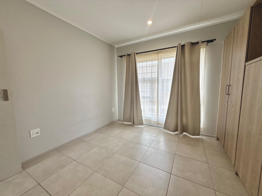 To Let 3 Bedroom Property for Rent in Amberfield Gauteng