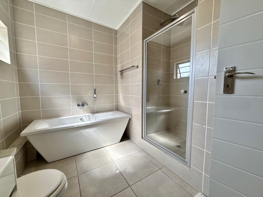 To Let 3 Bedroom Property for Rent in Amberfield Gauteng