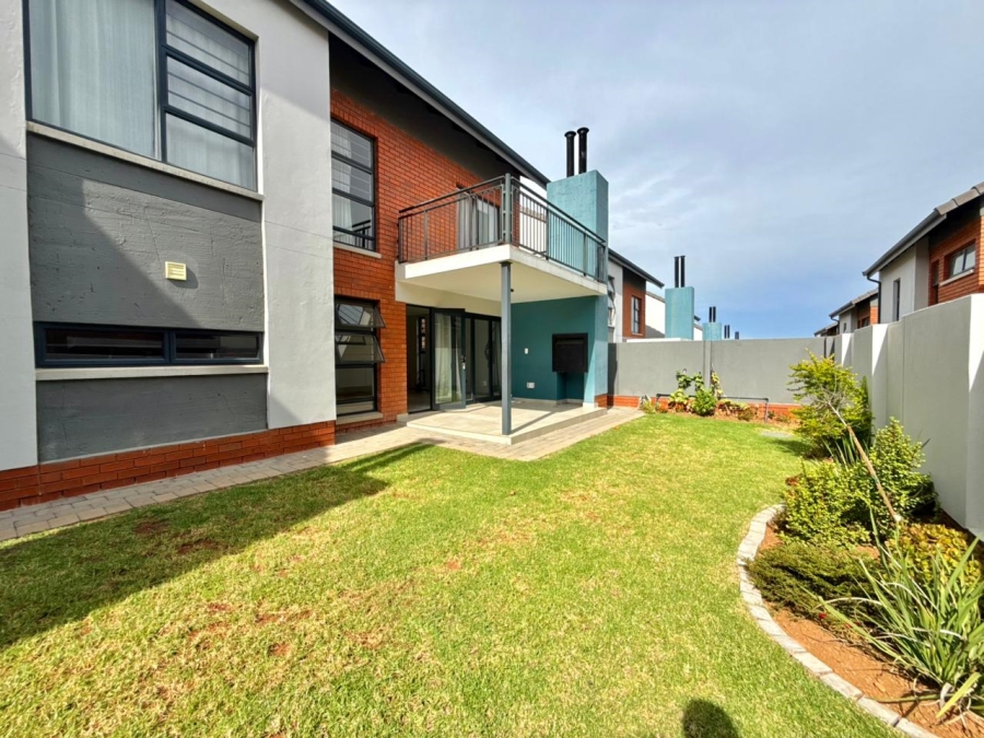 To Let 3 Bedroom Property for Rent in Amberfield Gauteng