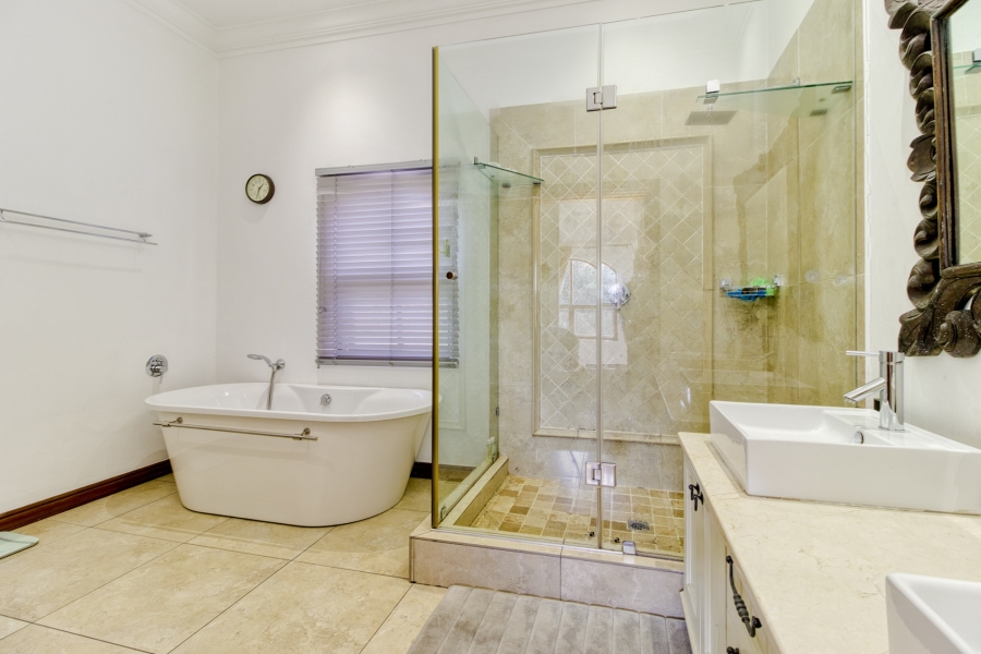 5 Bedroom Property for Sale in Dainfern Valley Gauteng