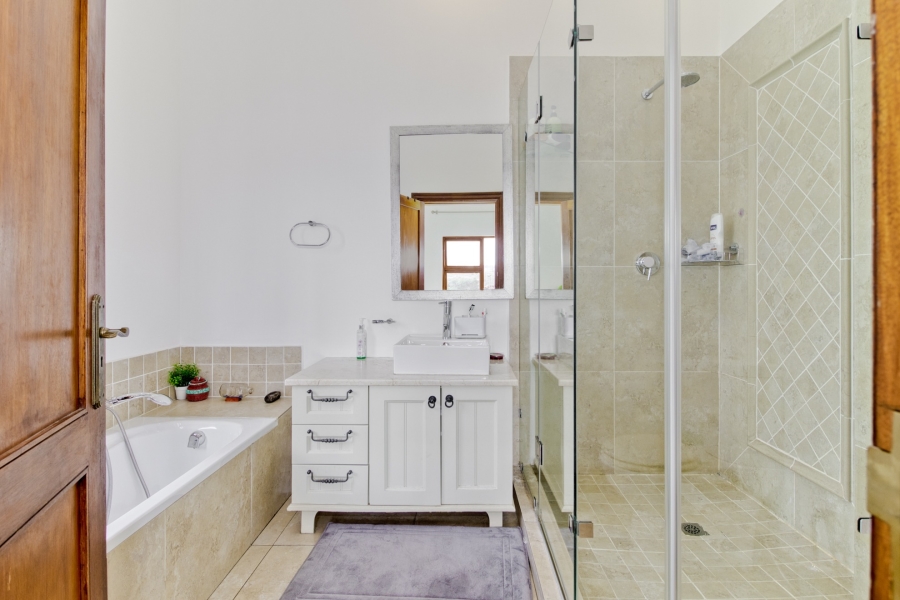 5 Bedroom Property for Sale in Dainfern Valley Gauteng