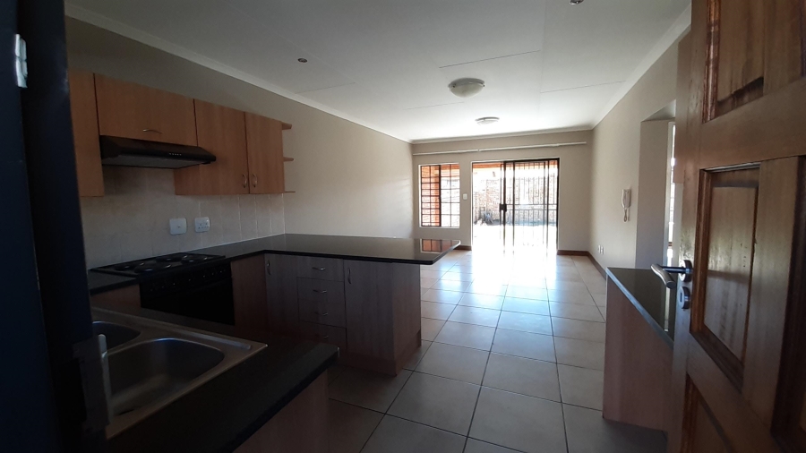 To Let 2 Bedroom Property for Rent in Riversdale Gauteng