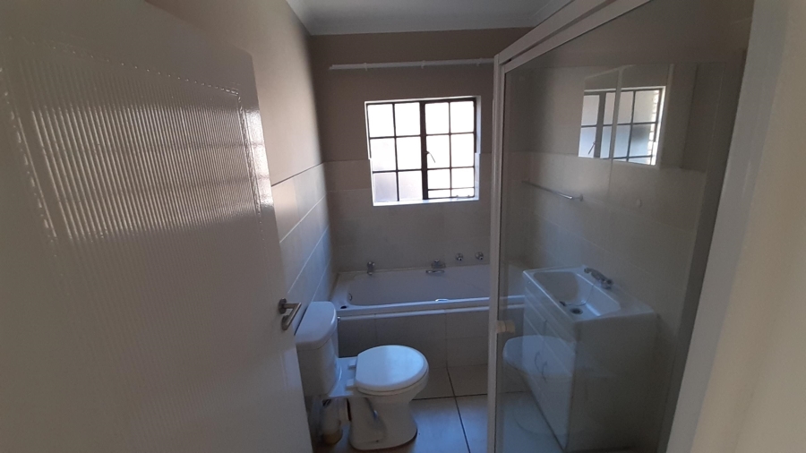 To Let 2 Bedroom Property for Rent in Riversdale Gauteng