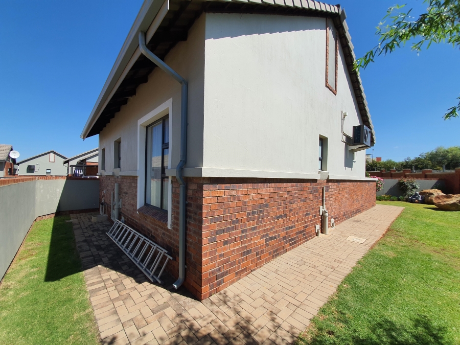 2 Bedroom Property for Sale in Meyersdal Gauteng