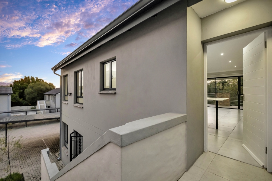 2 Bedroom Property for Sale in Morningside Manor Gauteng