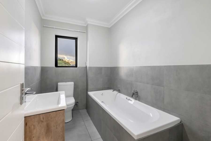 2 Bedroom Property for Sale in Morningside Manor Gauteng