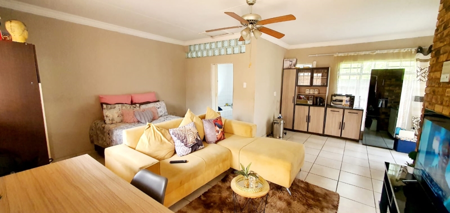 To Let 1 Bedroom Property for Rent in Three Rivers Proper Gauteng