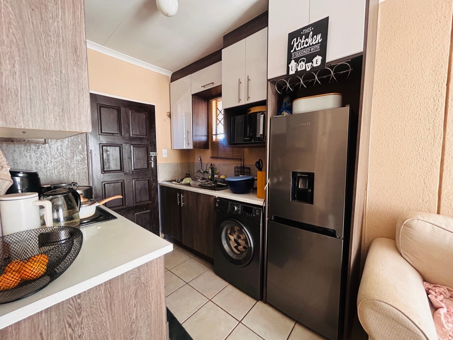 2 Bedroom Property for Sale in Savanna City Gauteng