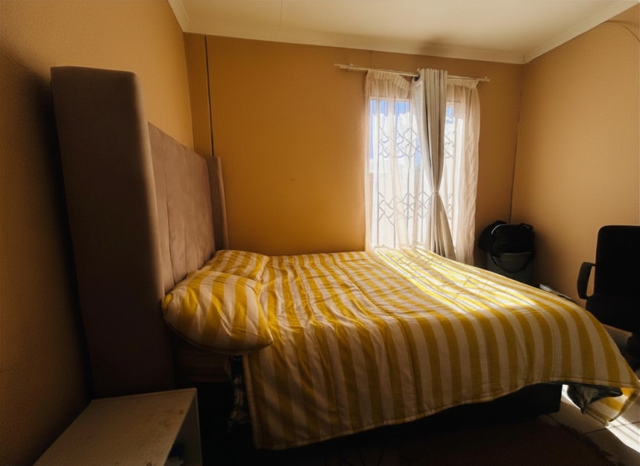 2 Bedroom Property for Sale in Savanna City Gauteng