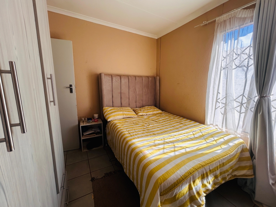 2 Bedroom Property for Sale in Savanna City Gauteng