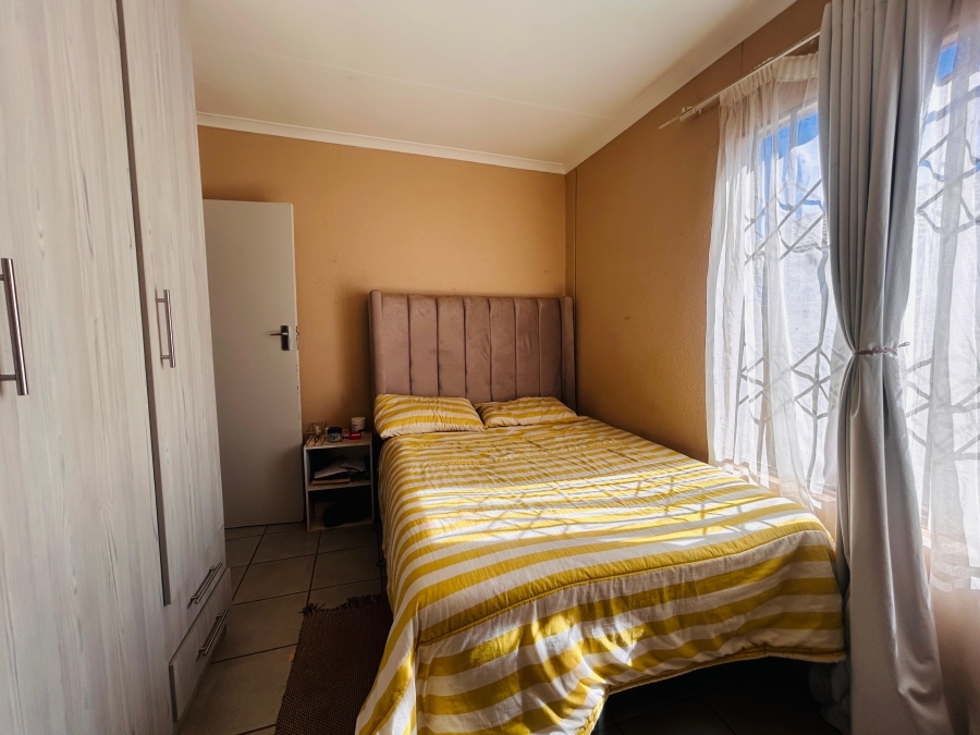 2 Bedroom Property for Sale in Savanna City Gauteng