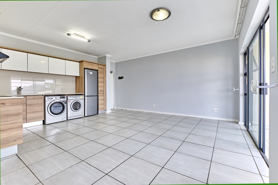 To Let 1 Bedroom Property for Rent in Waterfall Gauteng