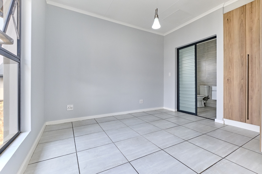 To Let 1 Bedroom Property for Rent in Waterfall Gauteng