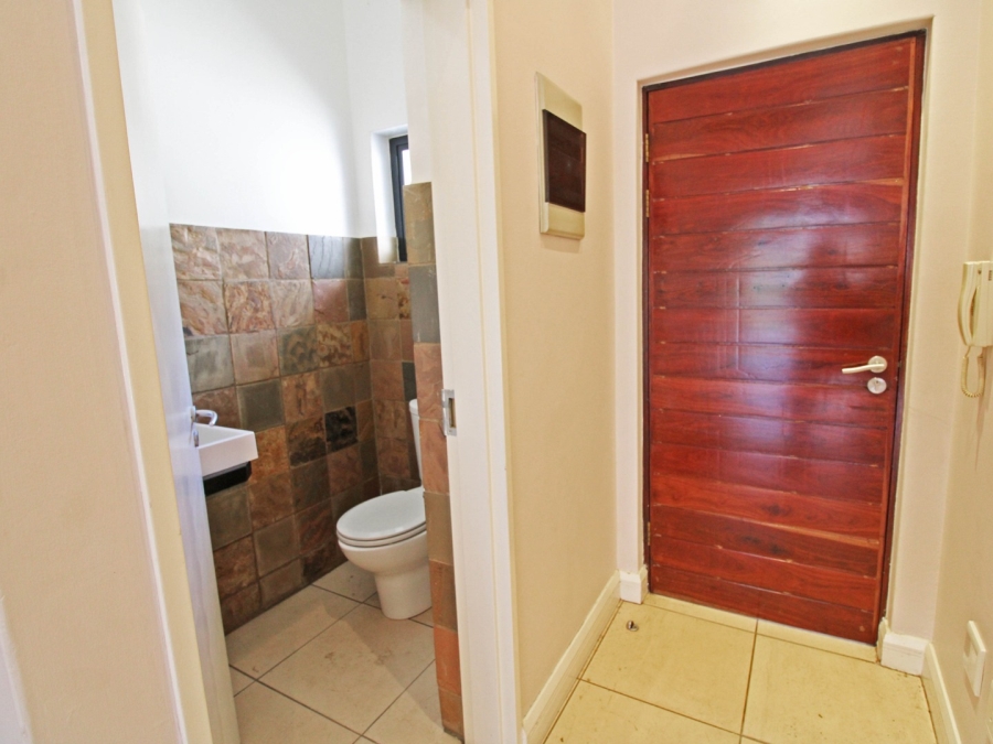 To Let 2 Bedroom Property for Rent in Bryanston Gauteng