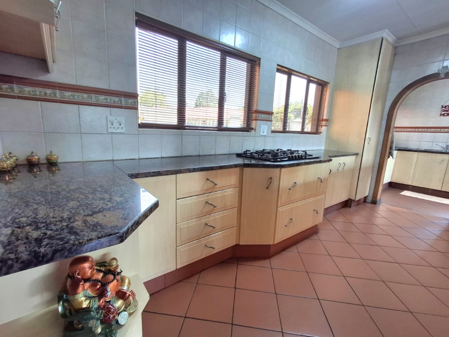 6 Bedroom Property for Sale in Dalpark Gauteng