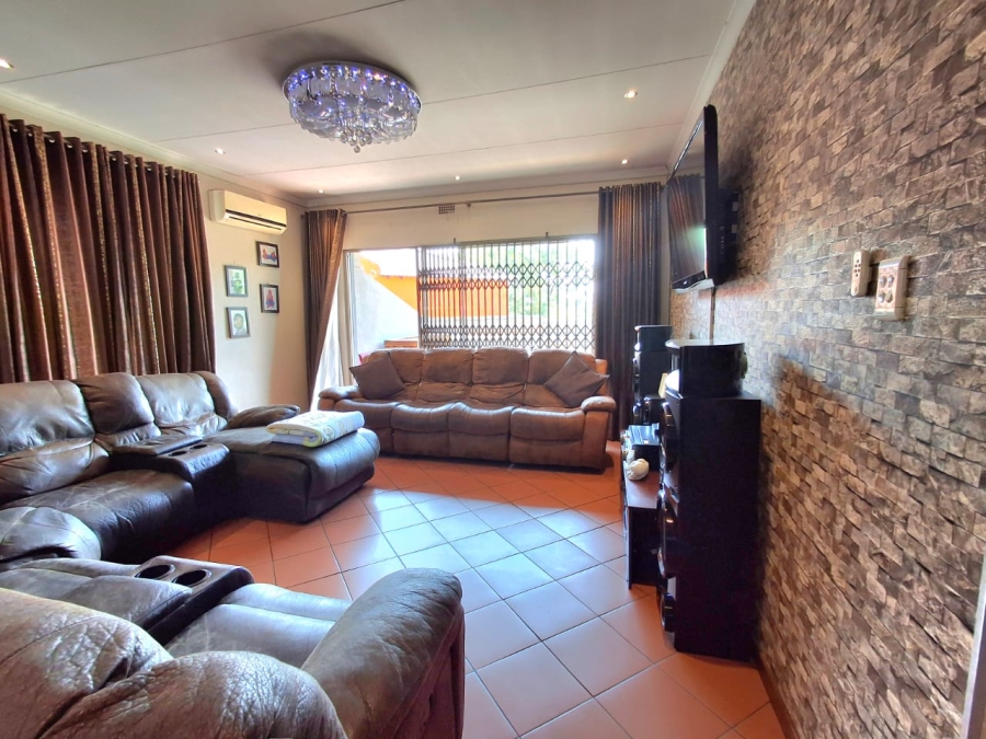 6 Bedroom Property for Sale in Dalpark Gauteng