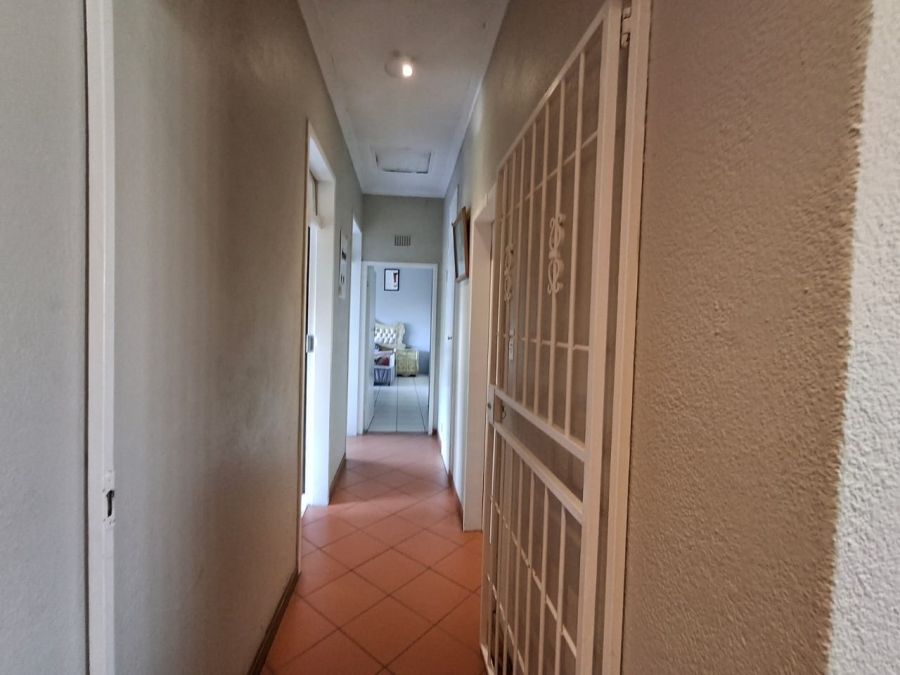 6 Bedroom Property for Sale in Dalpark Gauteng