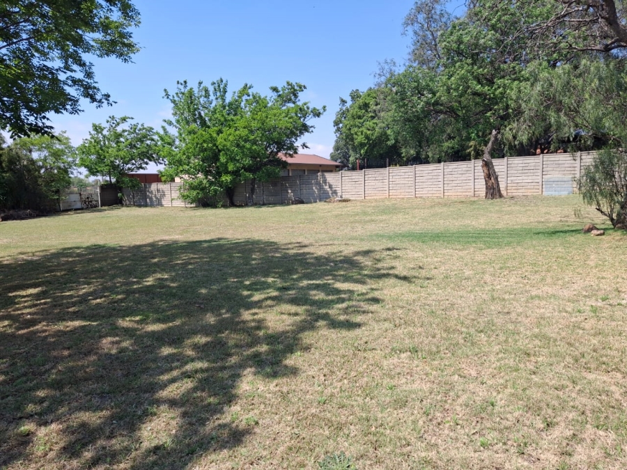 6 Bedroom Property for Sale in Dalpark Gauteng