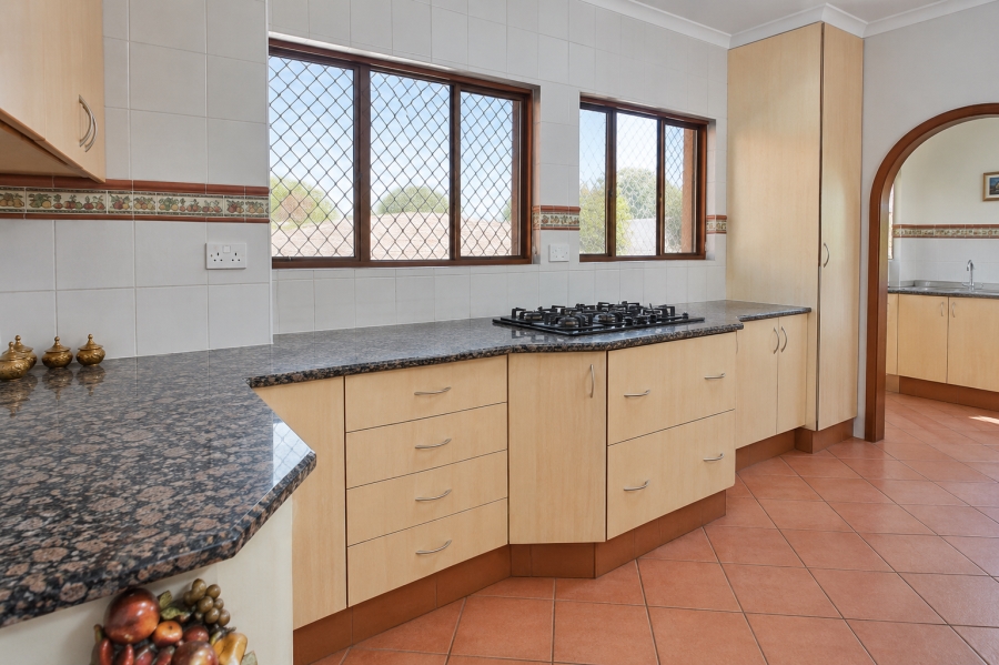 6 Bedroom Property for Sale in Dalpark Gauteng