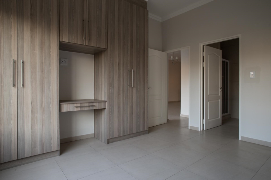 To Let 3 Bedroom Property for Rent in Ormonde Gauteng