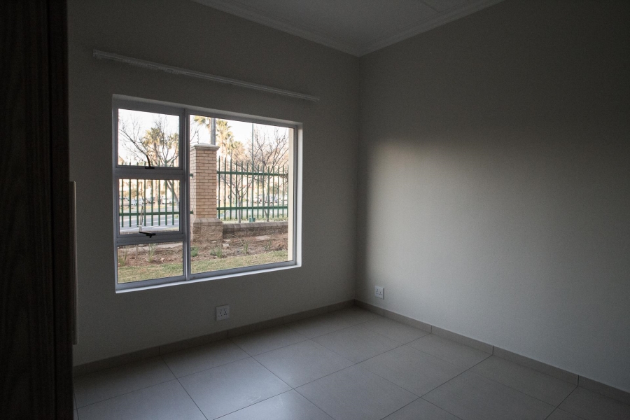 To Let 3 Bedroom Property for Rent in Ormonde Gauteng