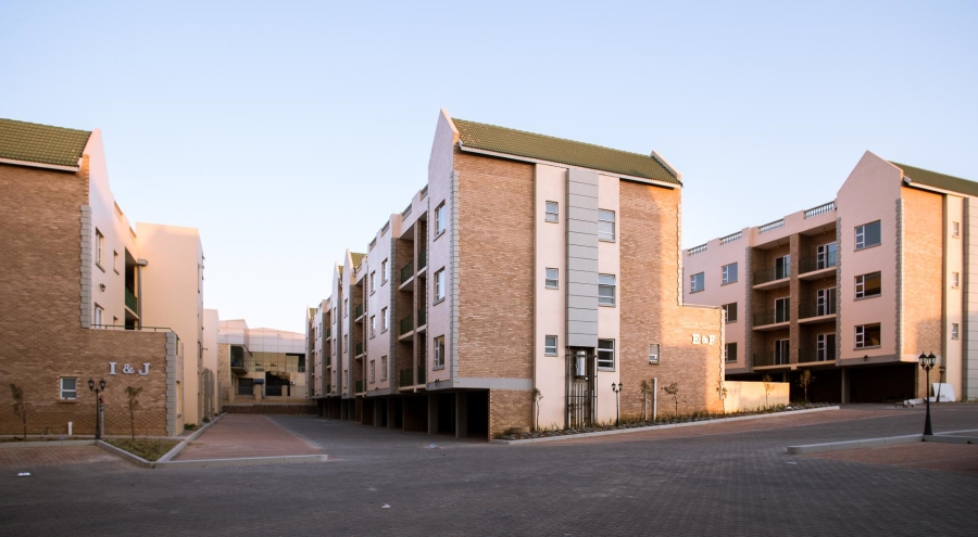 To Let 3 Bedroom Property for Rent in Ormonde Gauteng