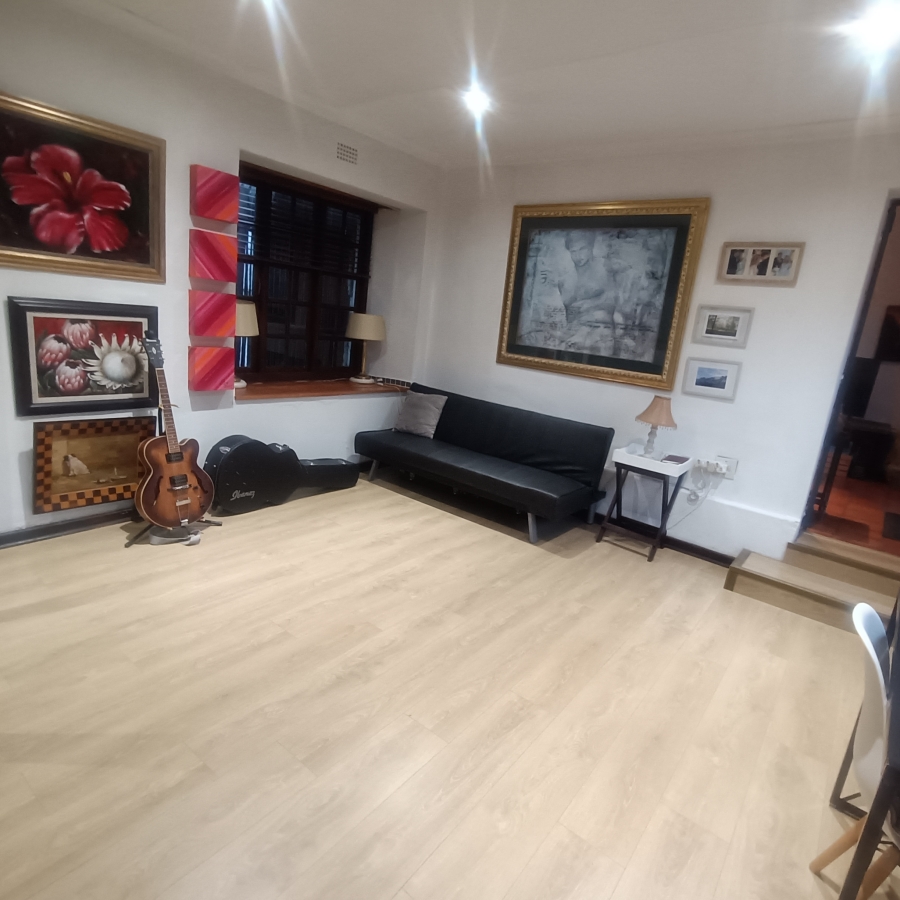 To Let 1 Bedroom Property for Rent in Robindale Gauteng