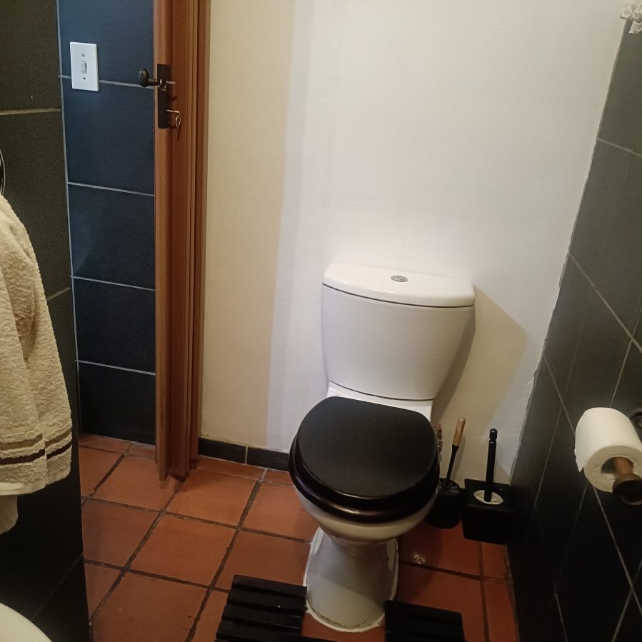 To Let 1 Bedroom Property for Rent in Robindale Gauteng