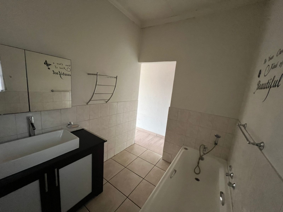 To Let 2 Bedroom Property for Rent in Marlands Gauteng