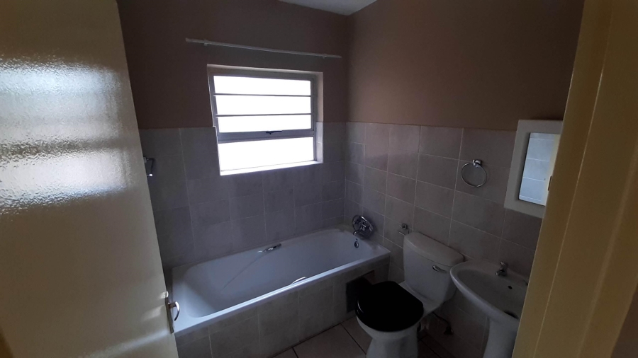 To Let 2 Bedroom Property for Rent in Radiokop Gauteng