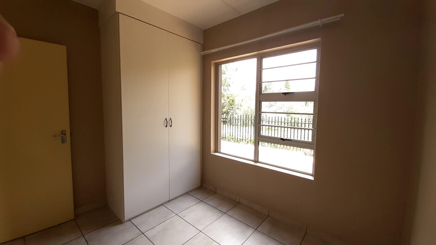 To Let 2 Bedroom Property for Rent in Radiokop Gauteng