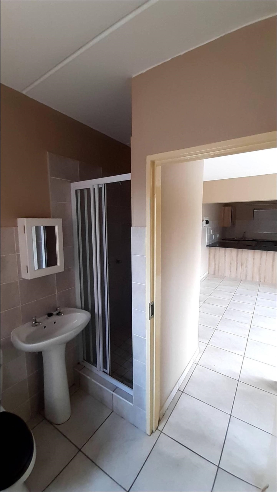 To Let 2 Bedroom Property for Rent in Radiokop Gauteng