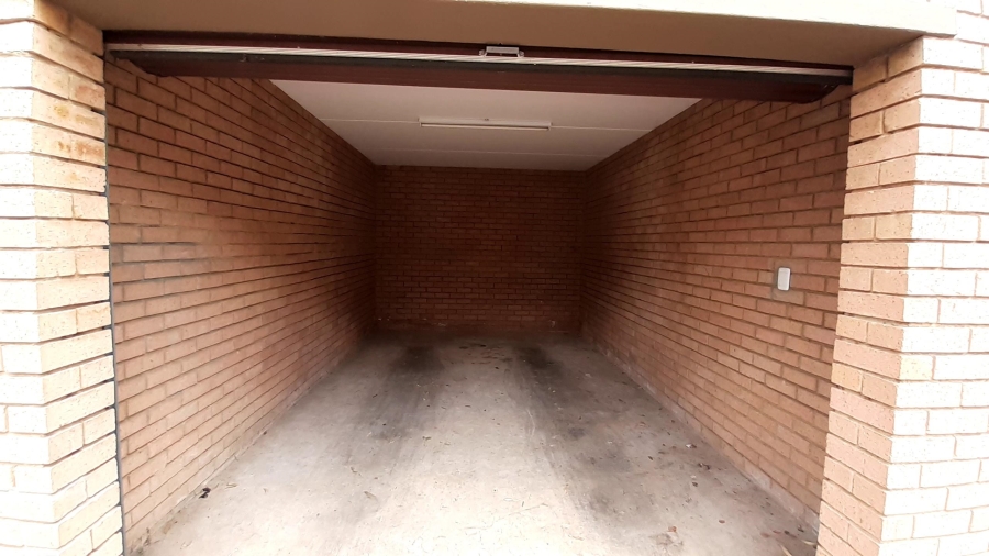 To Let 2 Bedroom Property for Rent in Radiokop Gauteng