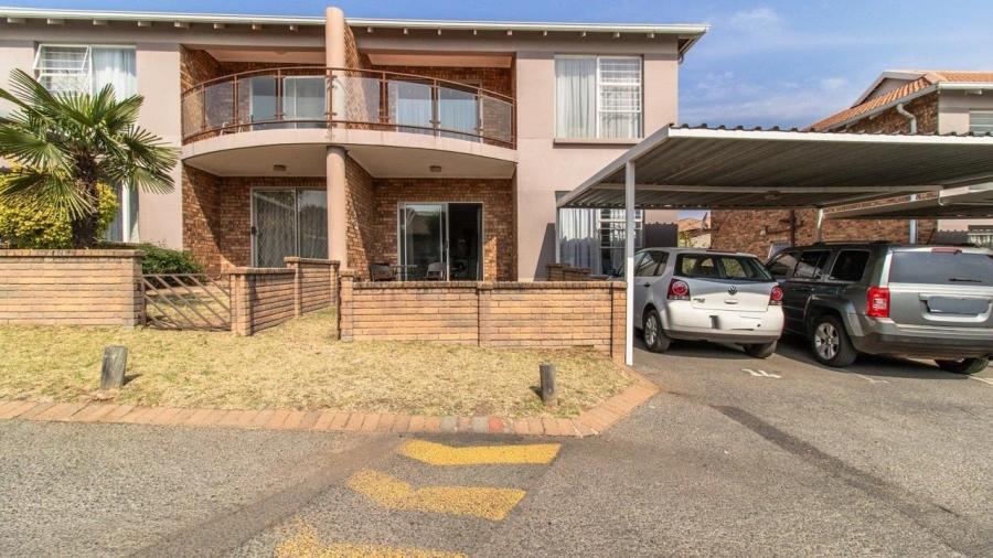 2 Bedroom Property for Sale in Liefde en Vrede Gauteng