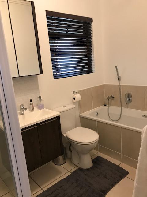 To Let 1 Bedroom Property for Rent in Bryanston Gauteng