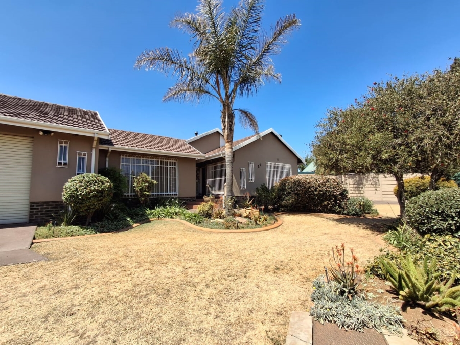 3 Bedroom Property for Sale in Dalpark Gauteng