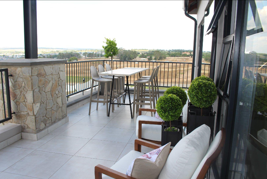 To Let 2 Bedroom Property for Rent in The Polofields Gauteng