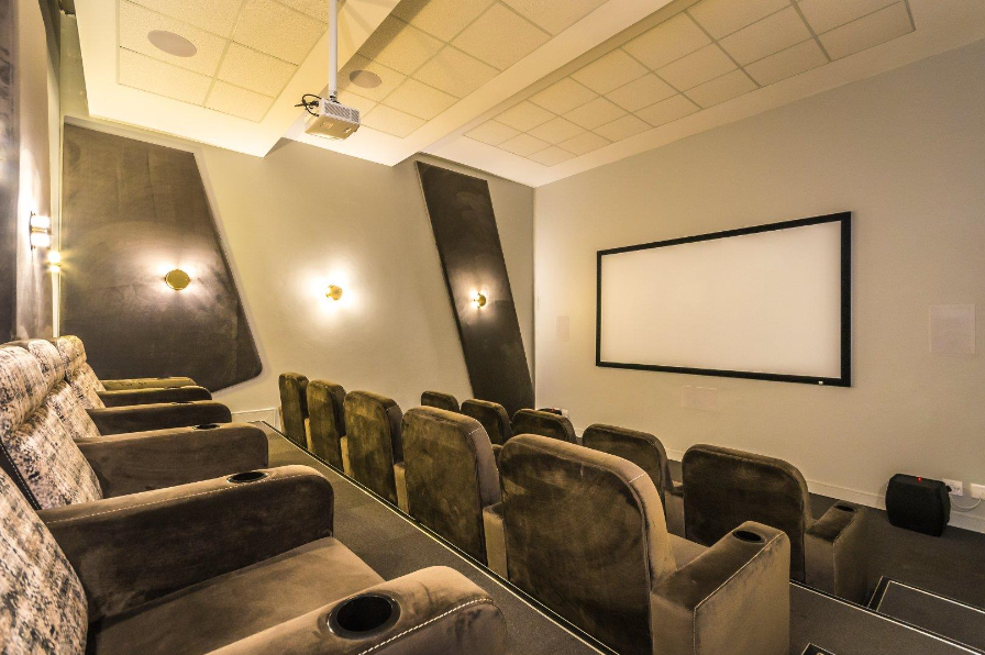 To Let 2 Bedroom Property for Rent in The Polofields Gauteng