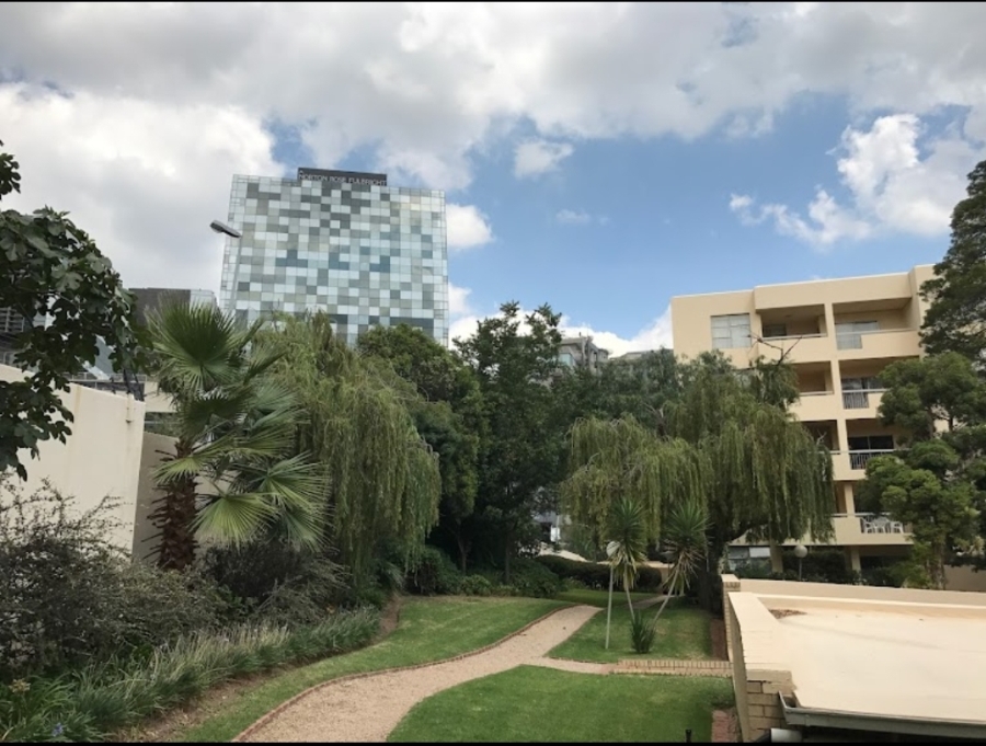 To Let 2 Bedroom Property for Rent in Sandhurst Gauteng