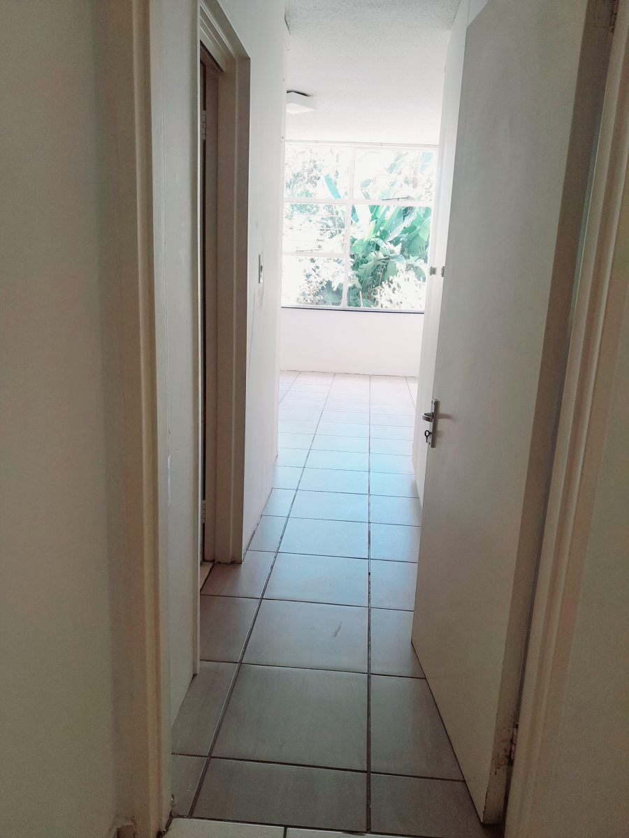 To Let 2 Bedroom Property for Rent in Sandhurst Gauteng