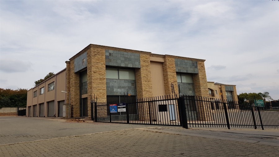 To Let Commercial Property for Rent in Strijdom Park Gauteng