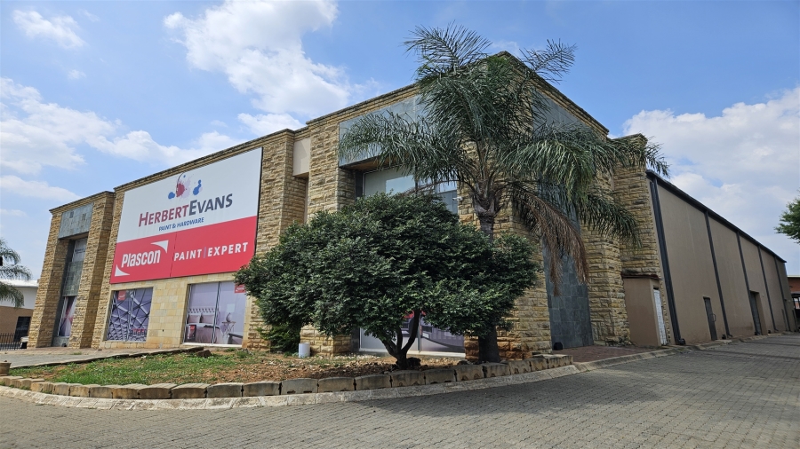 To Let Commercial Property for Rent in Strijdom Park Gauteng
