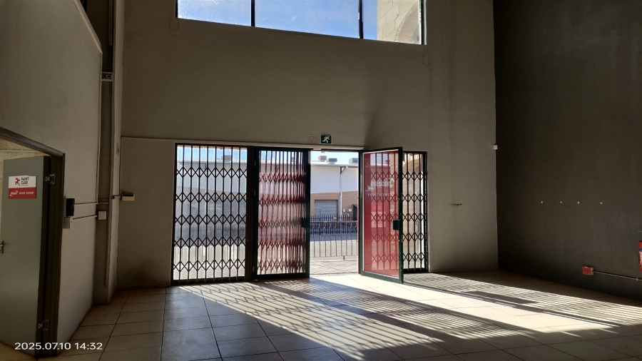 To Let Commercial Property for Rent in Strijdom Park Gauteng