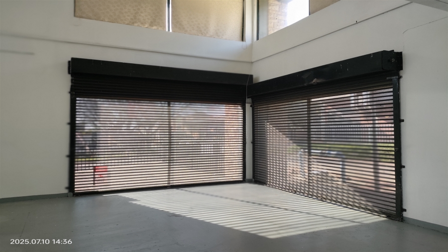 To Let Commercial Property for Rent in Strijdom Park Gauteng