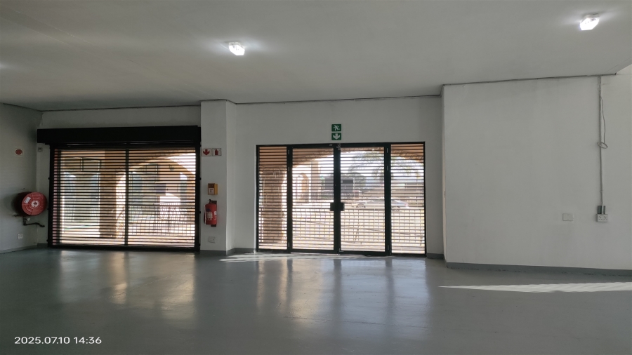 To Let Commercial Property for Rent in Strijdom Park Gauteng