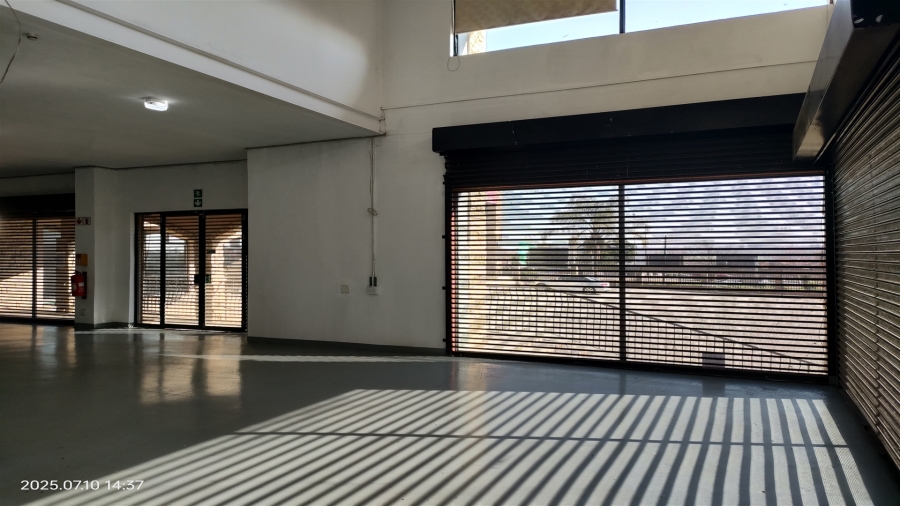 To Let Commercial Property for Rent in Strijdom Park Gauteng