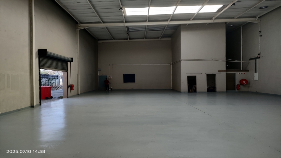 To Let Commercial Property for Rent in Strijdom Park Gauteng