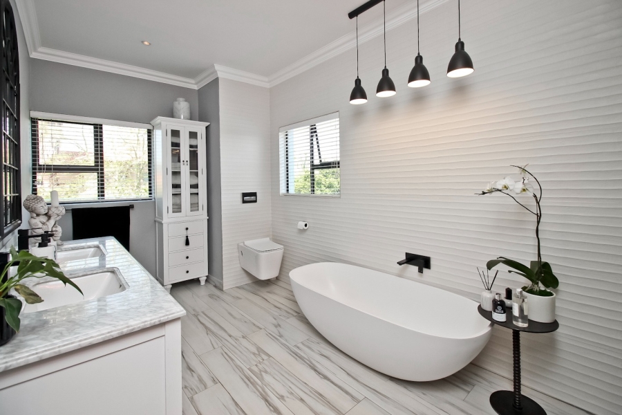 5 Bedroom Property for Sale in Dainfern Valley Gauteng