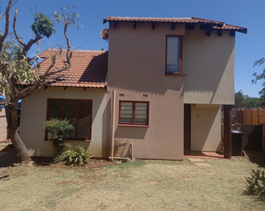 2 Bedroom Property for Sale in Liefde en Vrede Gauteng
