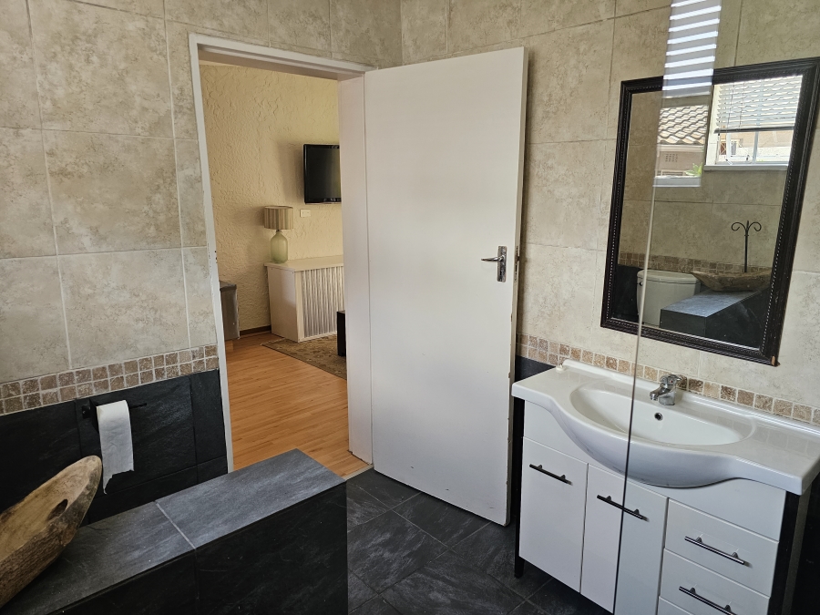 To Let 1 Bedroom Property for Rent in Morningside Gauteng